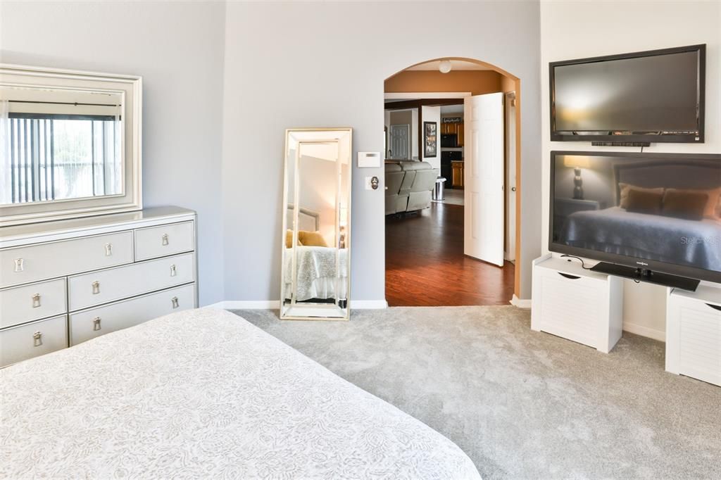 На продажу: $429,950 (4 спален, 3 ванн, 2061 Квадратных фут)