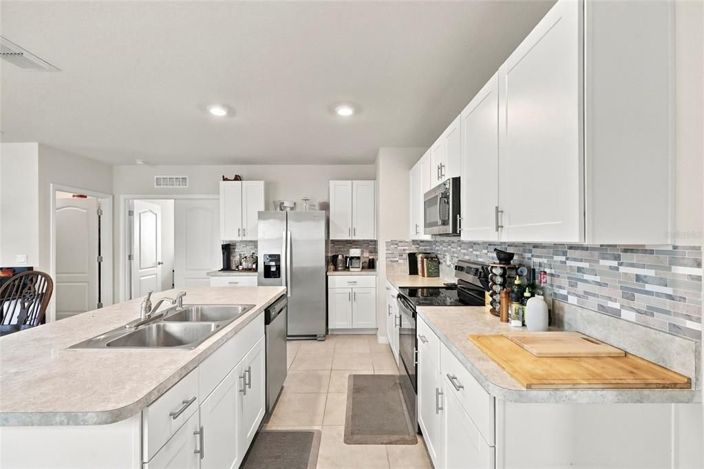 For Sale: $360,000 (3 beds, 2 baths, 1680 Square Feet)