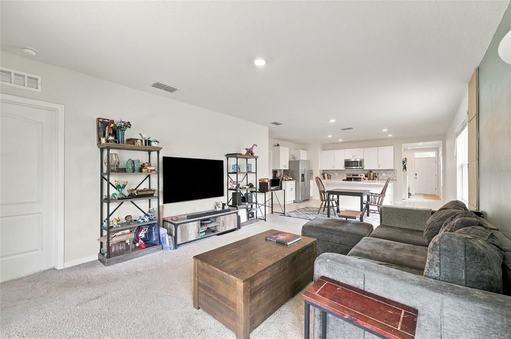 For Sale: $360,000 (3 beds, 2 baths, 1680 Square Feet)