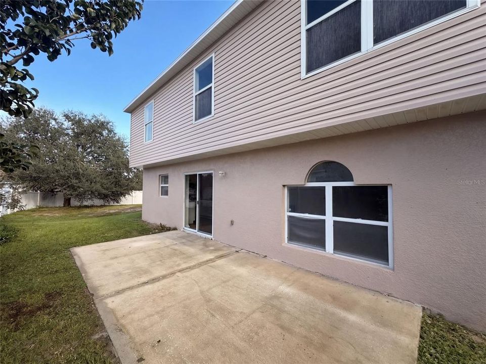 For Sale: $300,000 (4 beds, 2 baths, 2797 Square Feet)