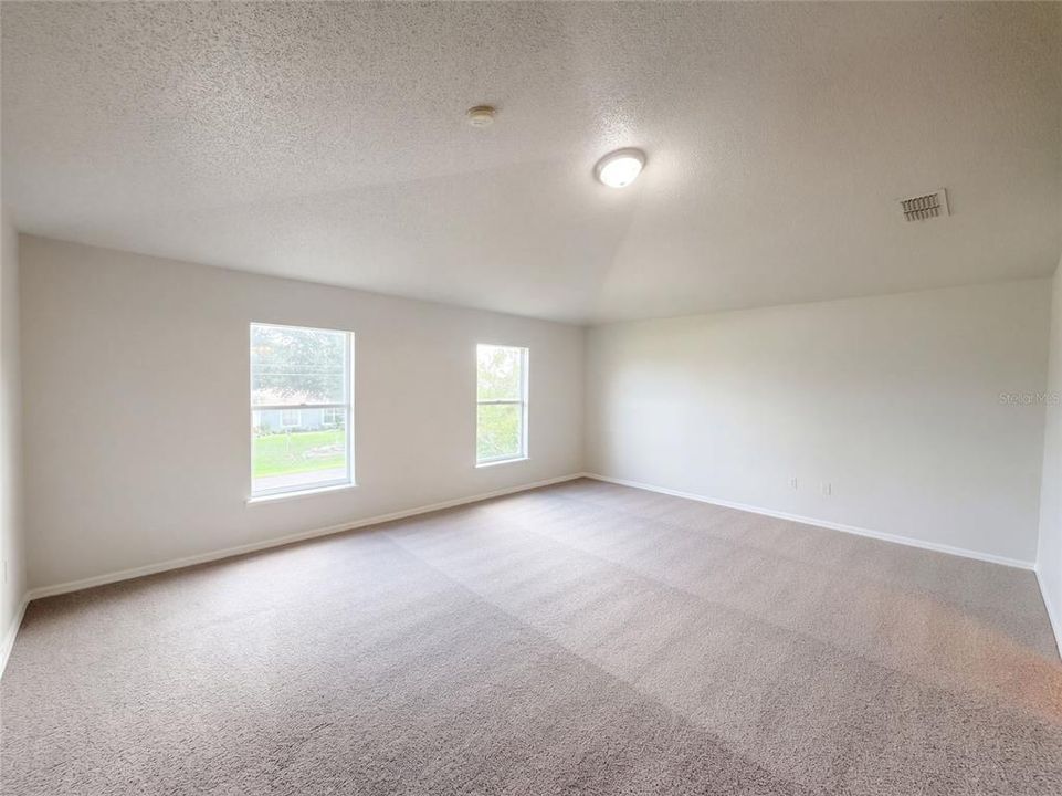 For Sale: $300,000 (4 beds, 2 baths, 2797 Square Feet)