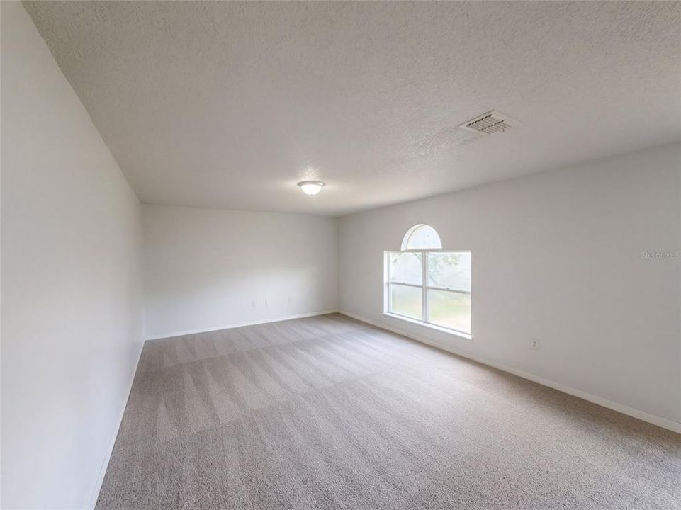 For Sale: $300,000 (4 beds, 2 baths, 2797 Square Feet)