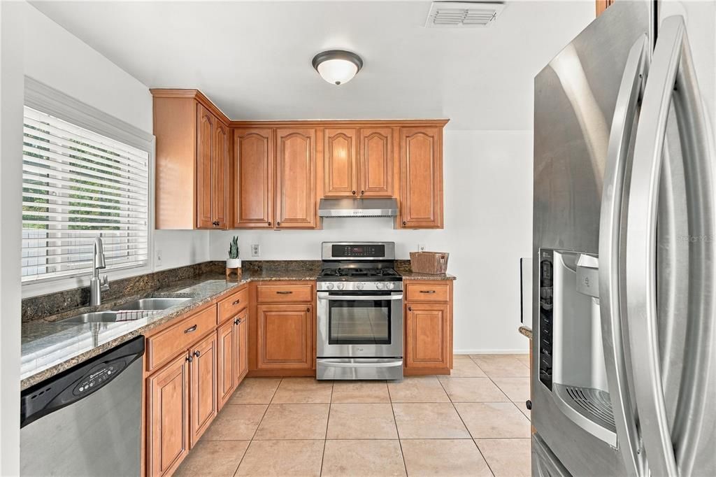 For Sale: $364,900 (3 beds, 2 baths, 1409 Square Feet)