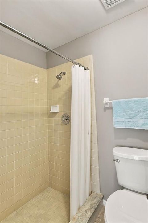 For Sale: $364,900 (3 beds, 2 baths, 1409 Square Feet)
