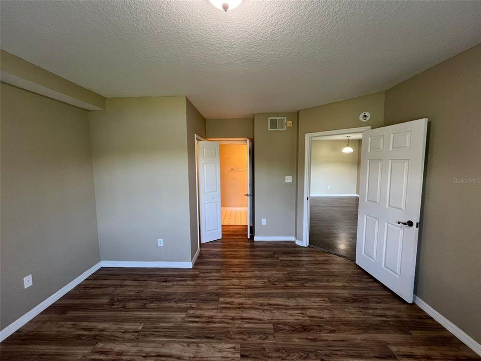For Rent: $1,800 (3 beds, 2 baths, 1200 Square Feet)