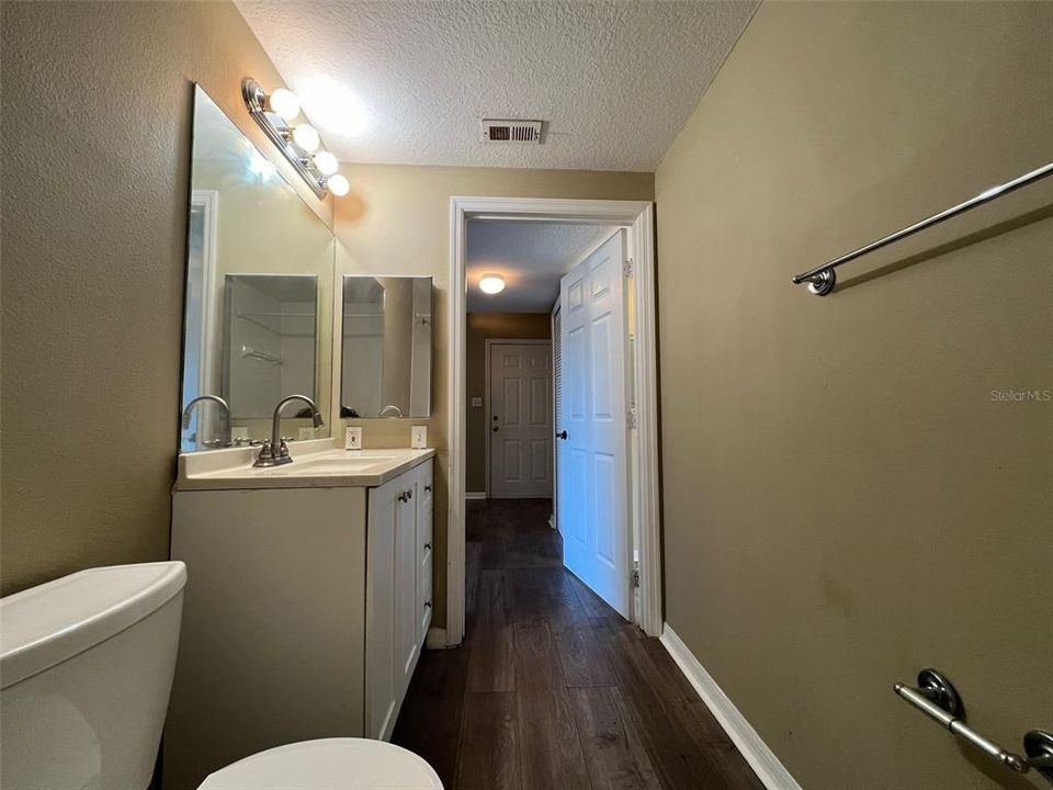 For Rent: $1,800 (3 beds, 2 baths, 1200 Square Feet)