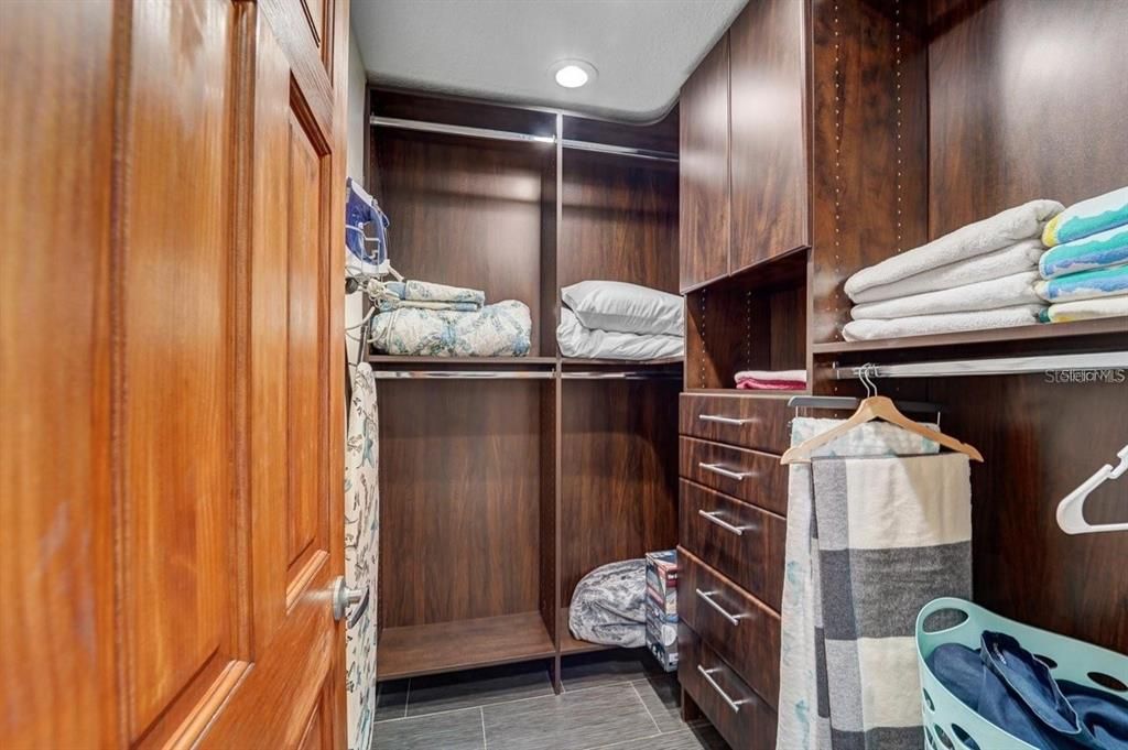 В аренду: $3,250 (3 спален, 2 ванн, 1256 Квадратных фут)