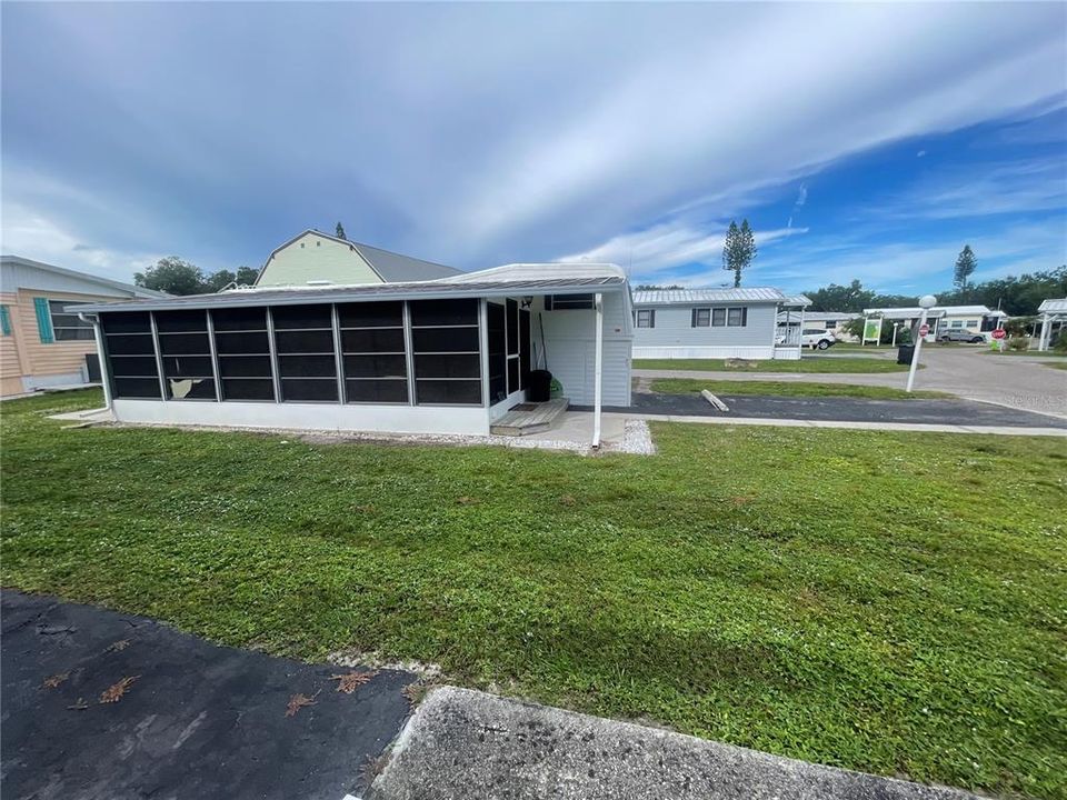 待售: $33,900 (0.06 acres)