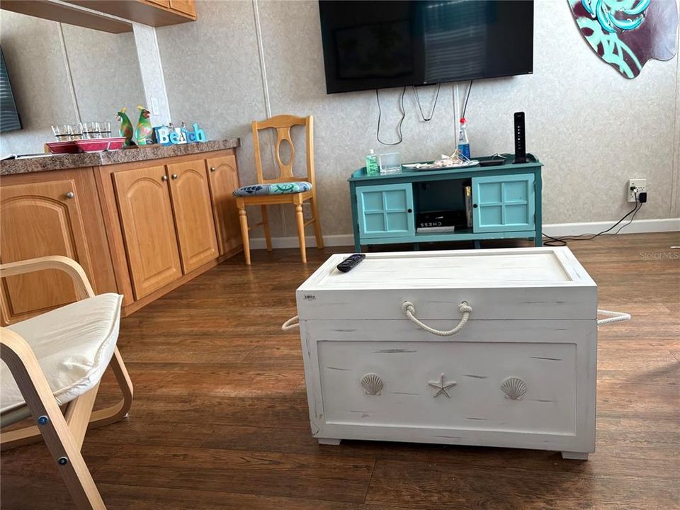 На продажу: $147,000 (1 спален, 1 ванн, 511 Квадратных фут)