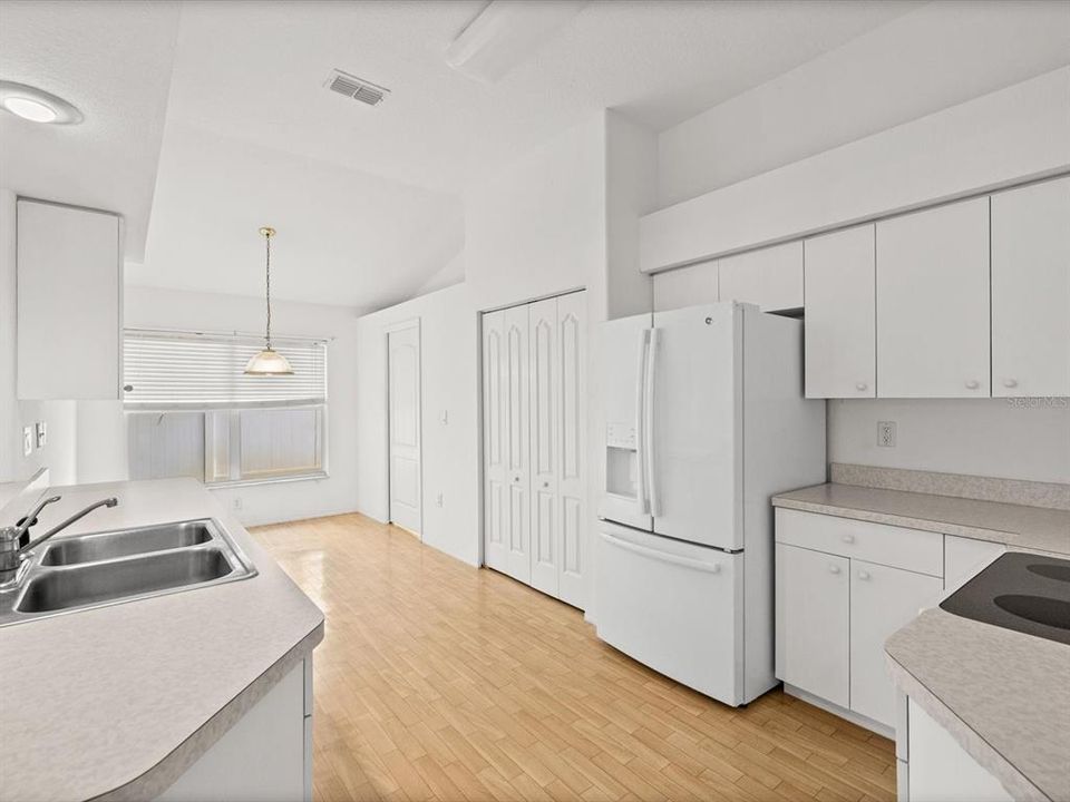 En Venta: $249,000 (3 camas, 2 baños, 1632 Pies cuadrados)