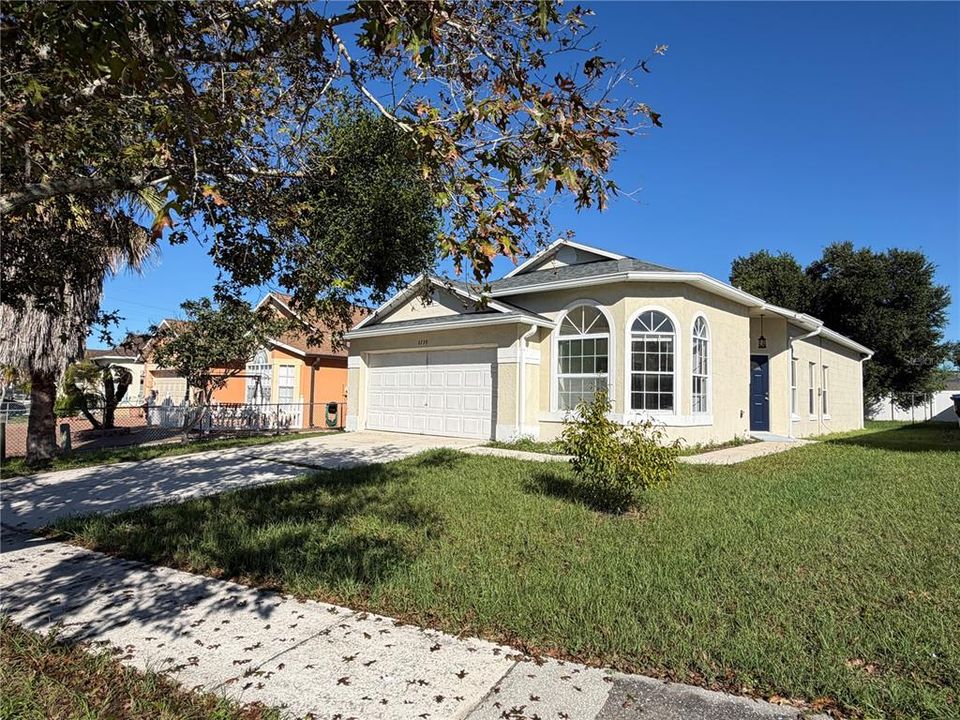 For Rent: $2,350 (3 beds, 2 baths, 1356 Square Feet)