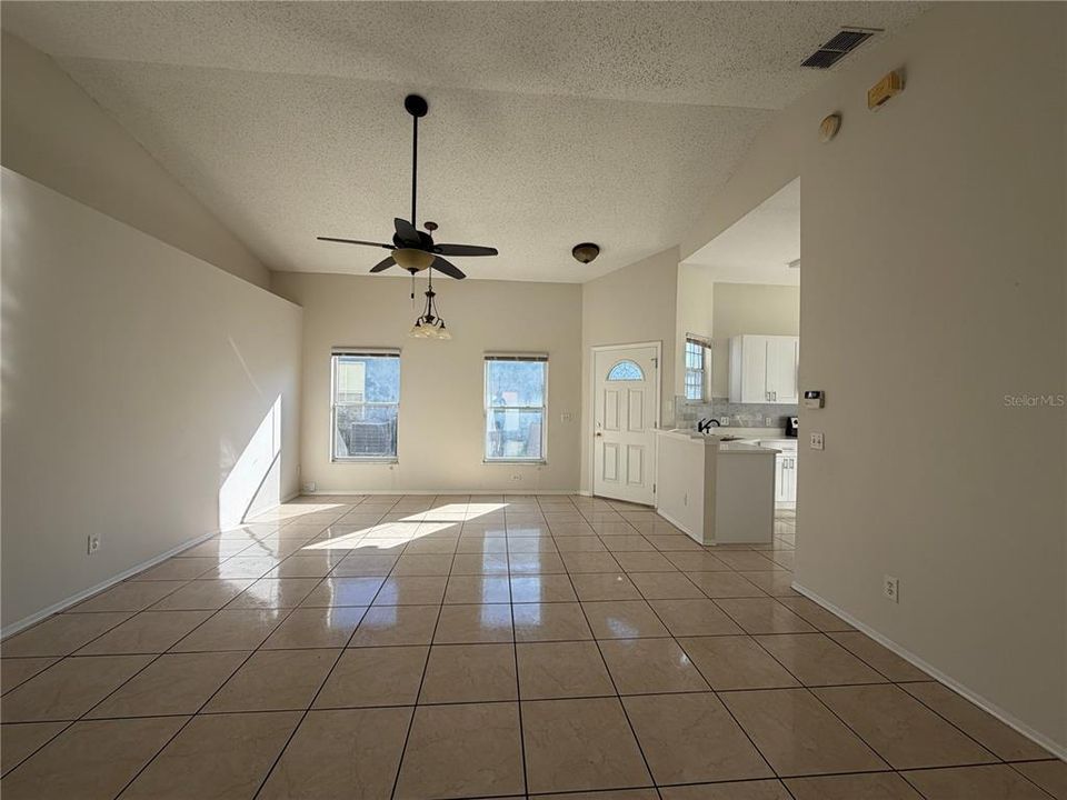 For Rent: $2,350 (3 beds, 2 baths, 1356 Square Feet)
