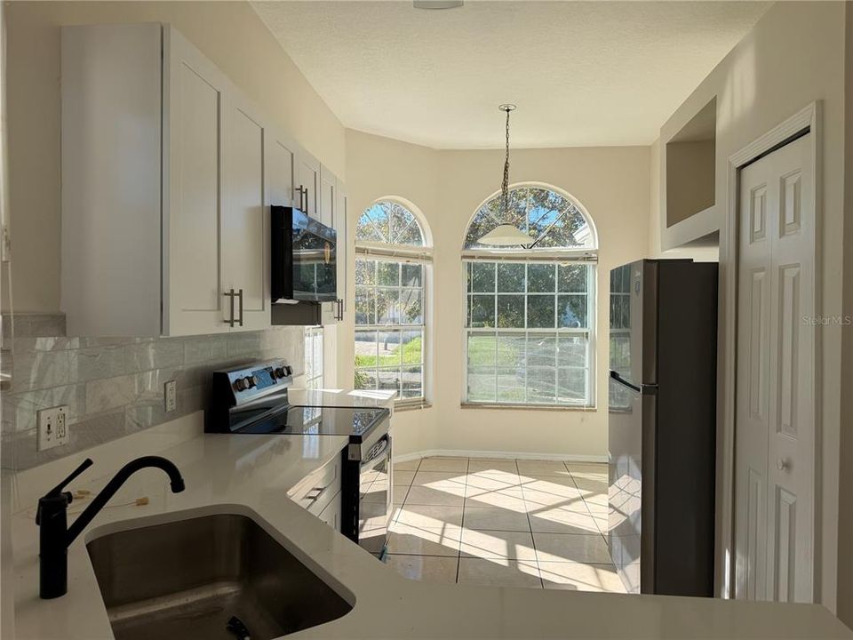 For Rent: $2,350 (3 beds, 2 baths, 1356 Square Feet)