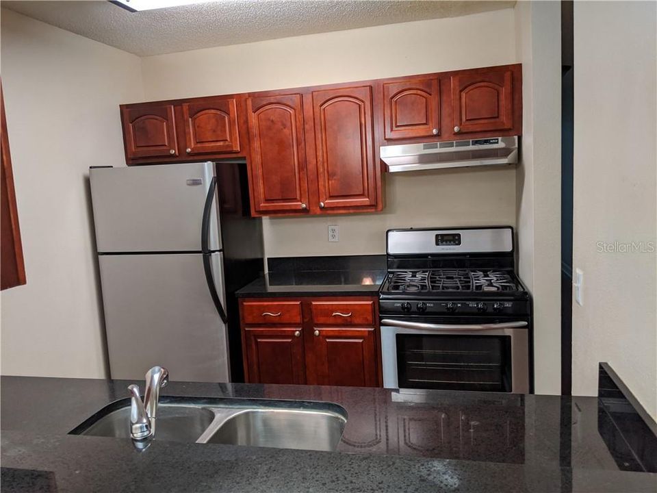 For Rent: $1,700 (2 beds, 2 baths, 993 Square Feet)