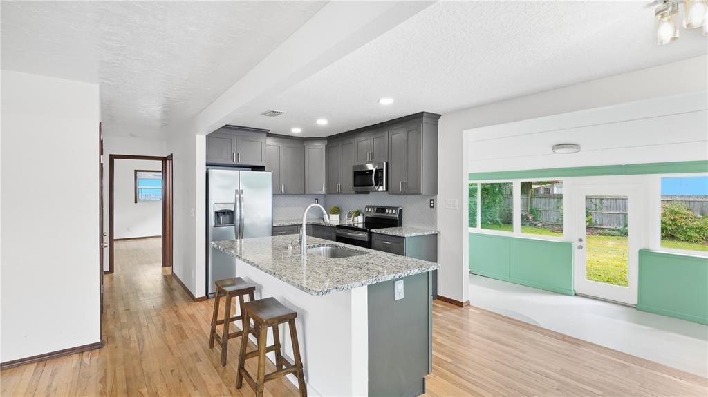 For Sale: $650,000 (3 beds, 2 baths, 1934 Square Feet)