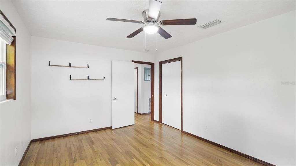 For Sale: $650,000 (3 beds, 2 baths, 1934 Square Feet)