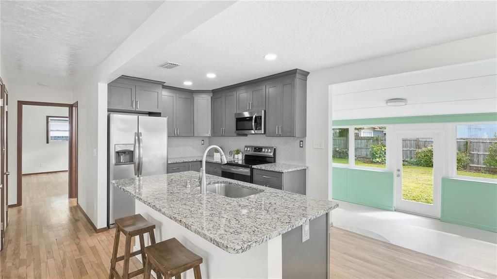 For Sale: $650,000 (3 beds, 2 baths, 1934 Square Feet)