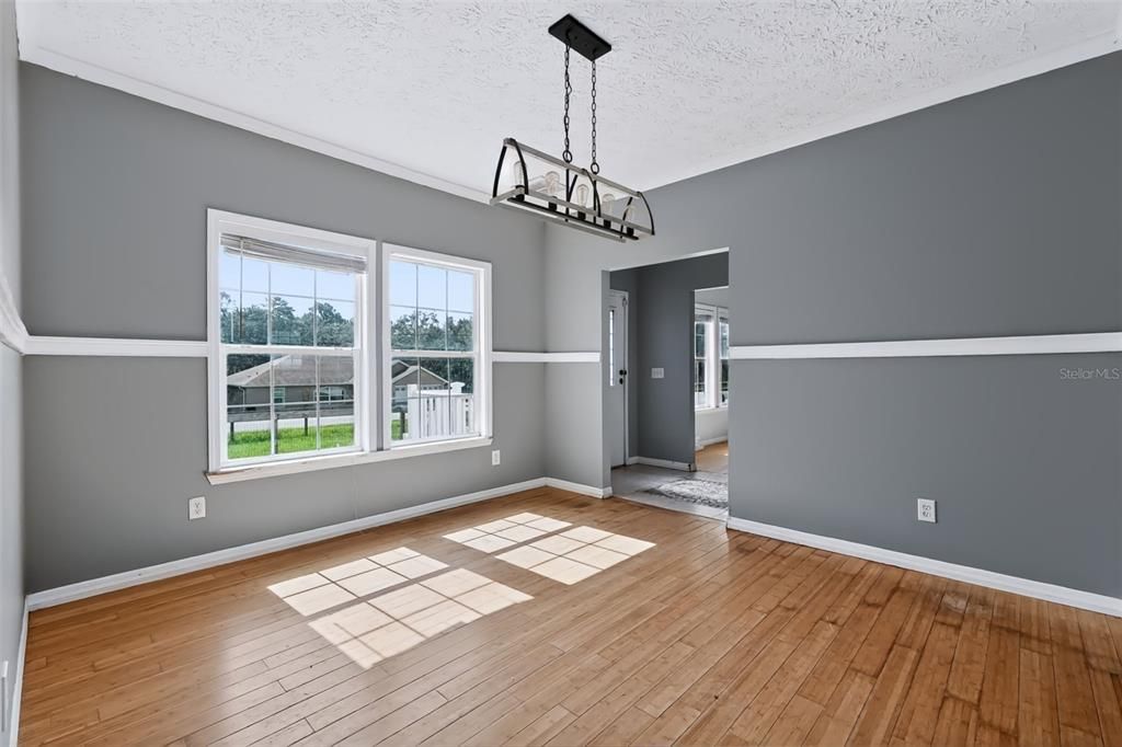 For Sale: $400,000 (4 beds, 2 baths, 2881 Square Feet)