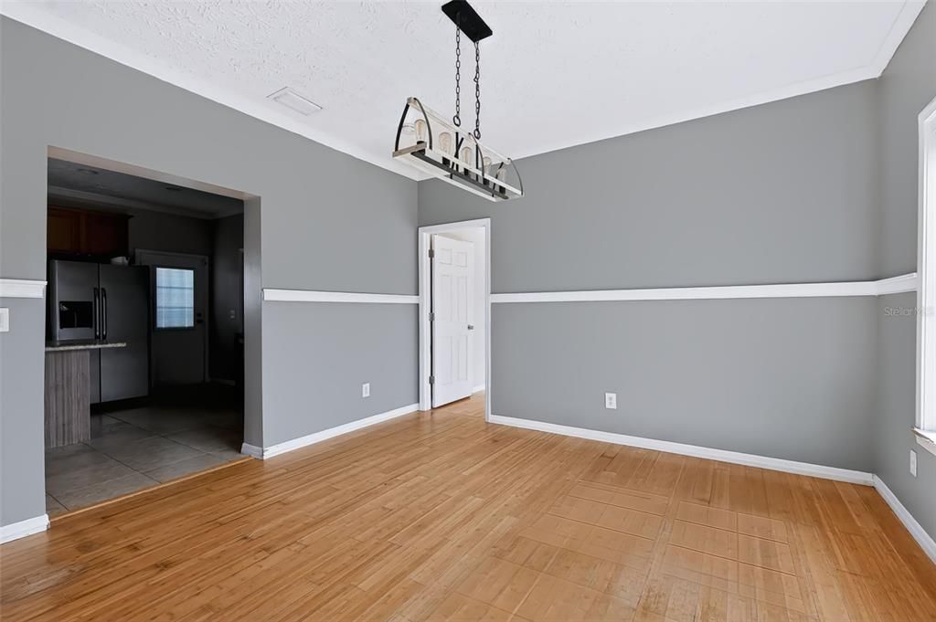 For Sale: $400,000 (4 beds, 2 baths, 2881 Square Feet)