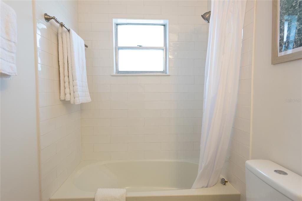 For Rent: $2,800 (3 beds, 2 baths, 1535 Square Feet)