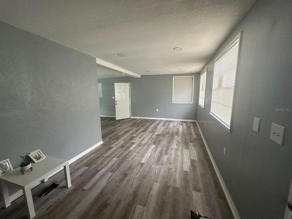 En Venta: $219,900 (3 camas, 2 baños, 1350 Pies cuadrados)
