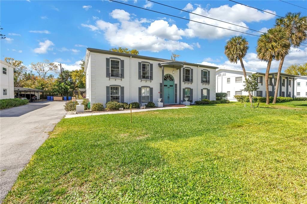 For Sale: $285,000 (2 beds, 2 baths, 1100 Square Feet)