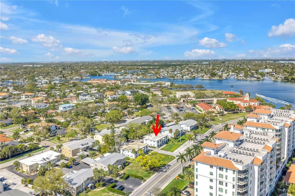 For Sale: $285,000 (2 beds, 2 baths, 1100 Square Feet)