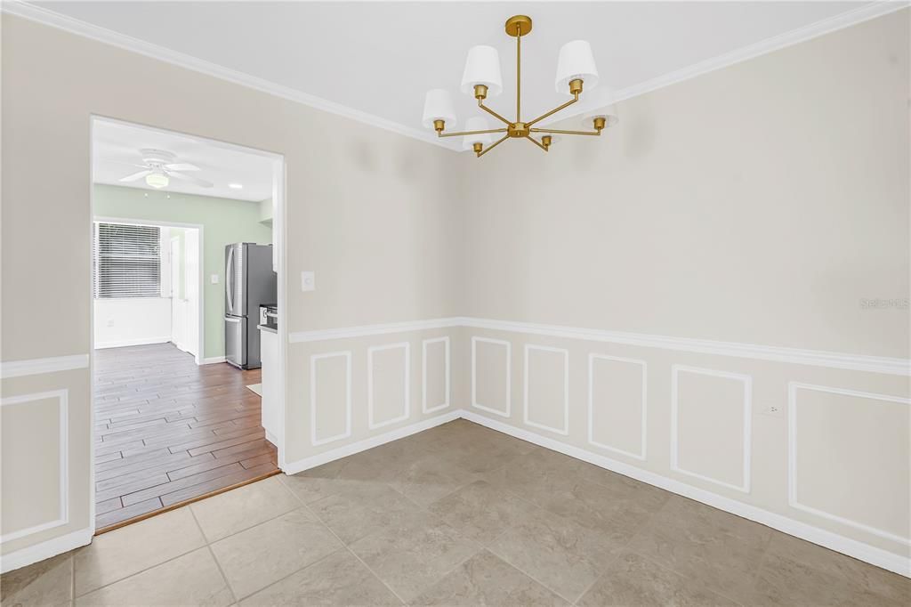 For Sale: $285,000 (2 beds, 2 baths, 1100 Square Feet)