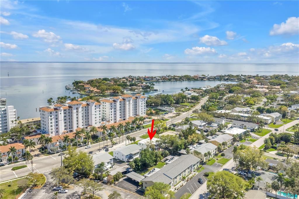 For Sale: $285,000 (2 beds, 2 baths, 1100 Square Feet)