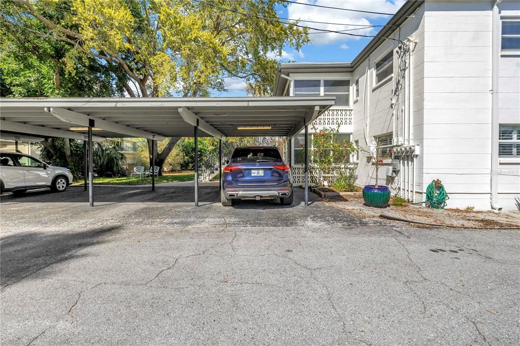 For Sale: $285,000 (2 beds, 2 baths, 1100 Square Feet)