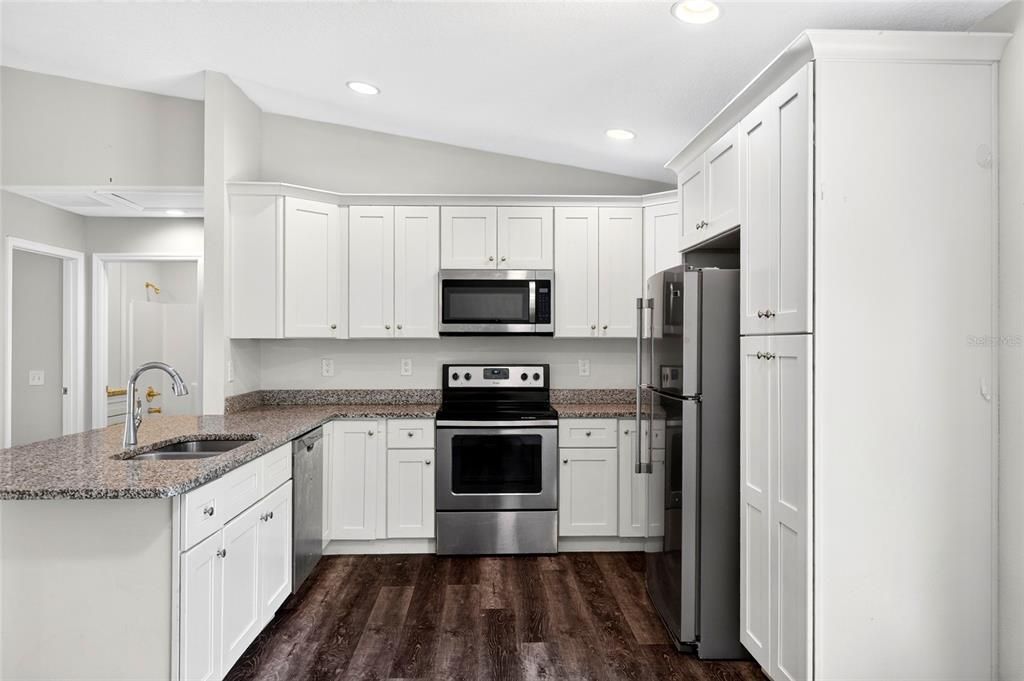 For Sale: $239,900 (3 beds, 2 baths, 1300 Square Feet)