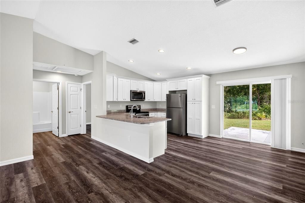 For Sale: $239,900 (3 beds, 2 baths, 1300 Square Feet)
