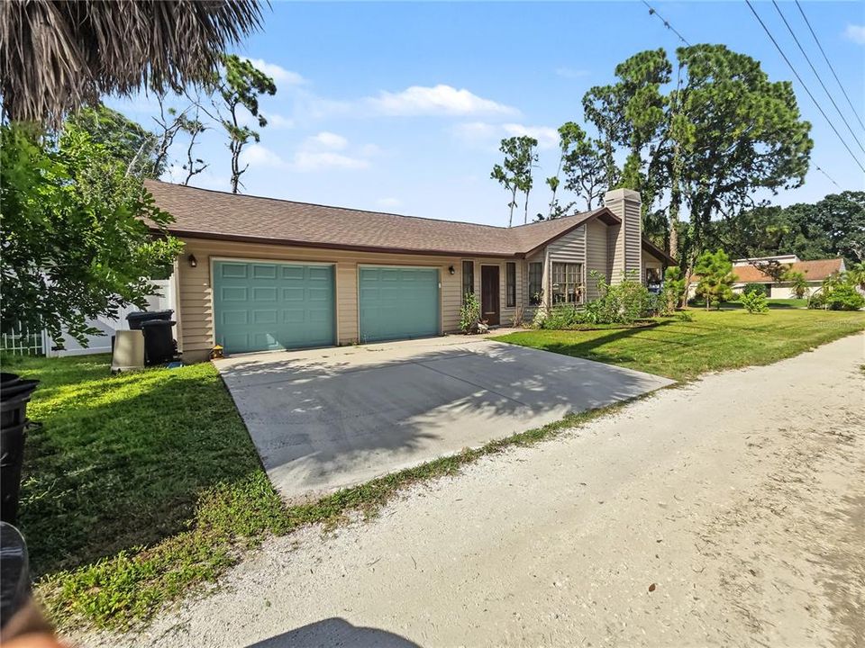For Sale: $525,000 (3 beds, 2 baths, 1895 Square Feet)