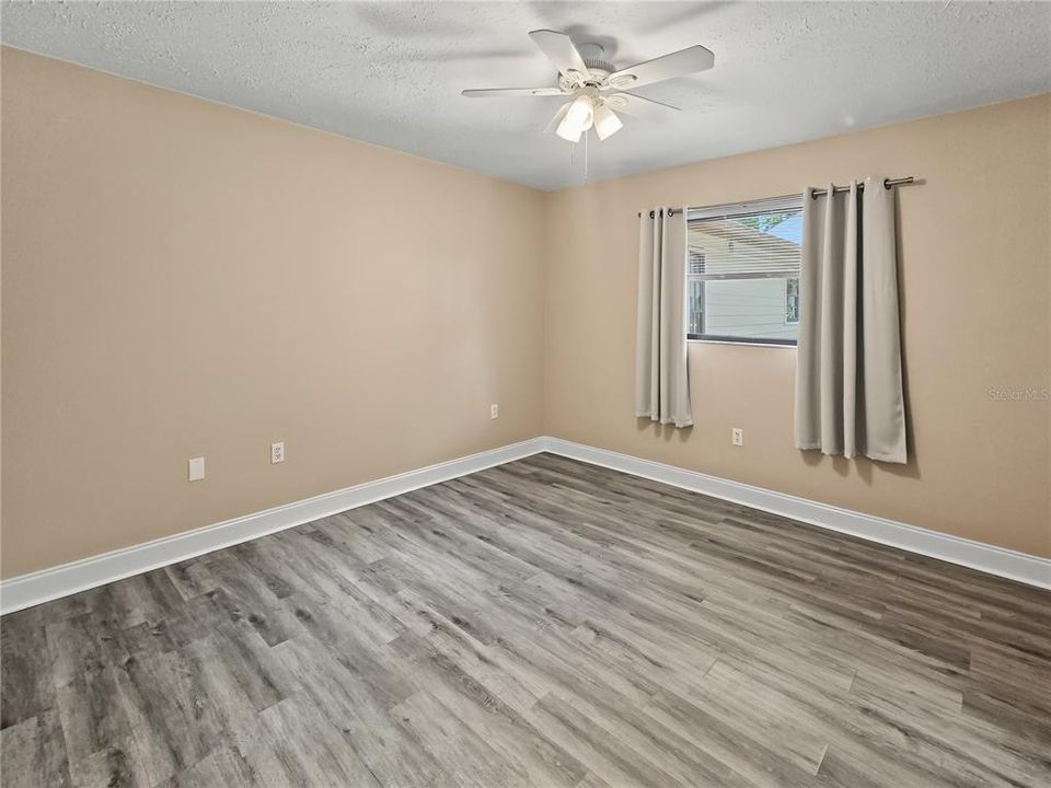 For Sale: $525,000 (3 beds, 2 baths, 1895 Square Feet)