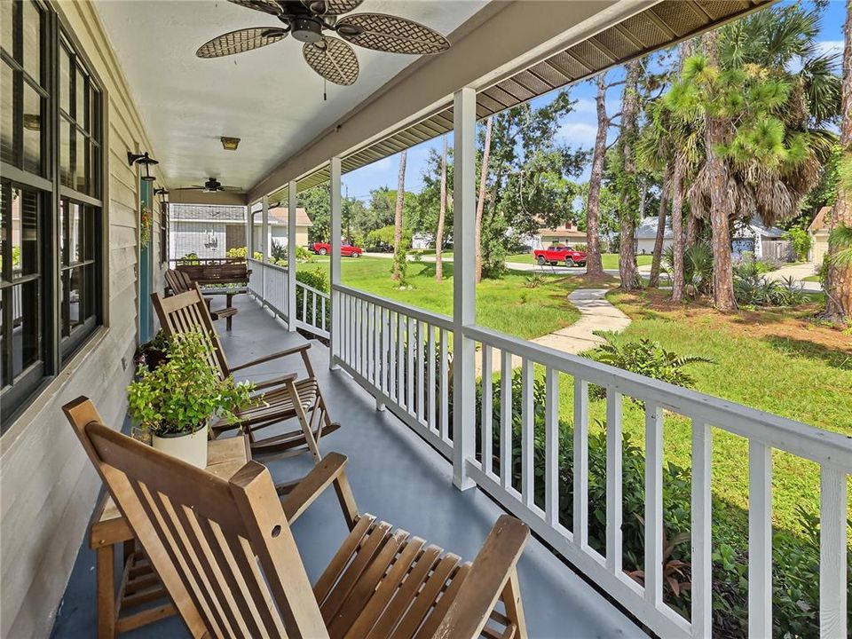 For Sale: $525,000 (3 beds, 2 baths, 1895 Square Feet)