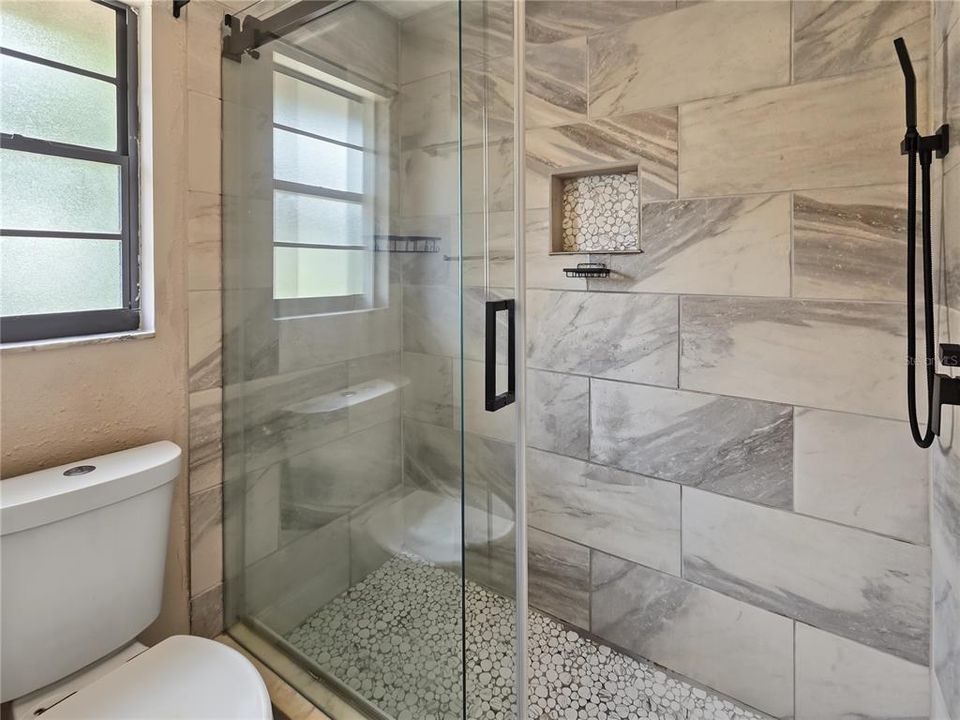For Sale: $525,000 (3 beds, 2 baths, 1895 Square Feet)