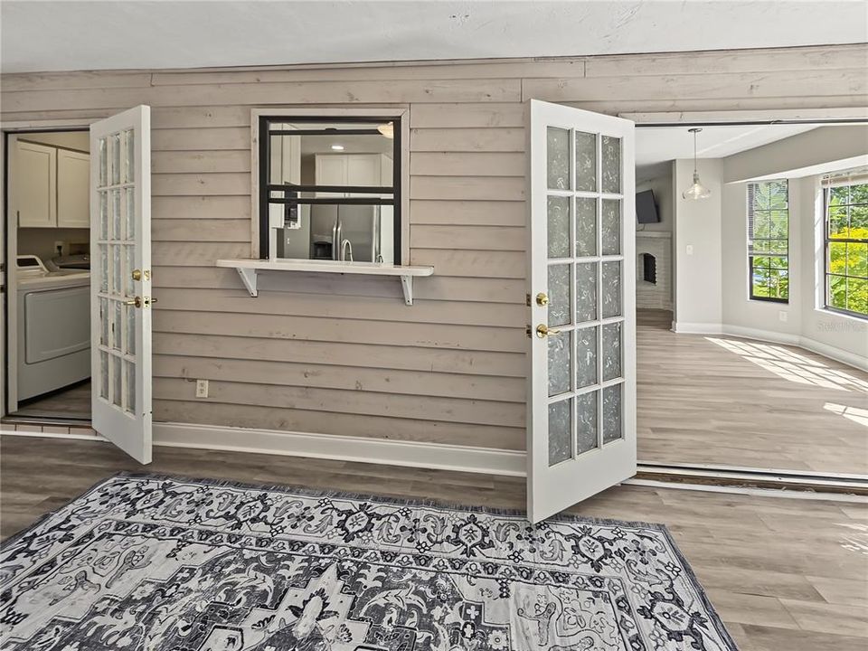 For Sale: $525,000 (3 beds, 2 baths, 1895 Square Feet)