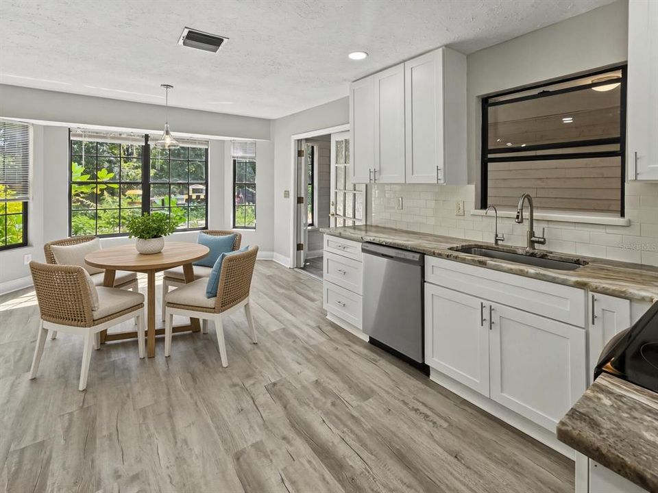 For Sale: $525,000 (3 beds, 2 baths, 1895 Square Feet)
