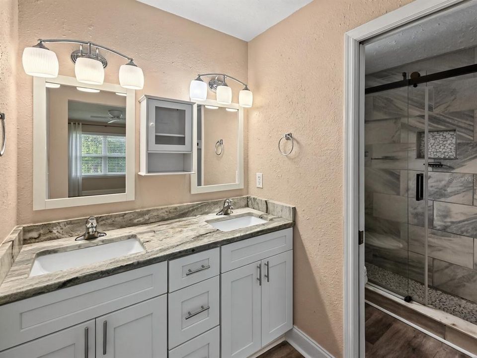 For Sale: $525,000 (3 beds, 2 baths, 1895 Square Feet)
