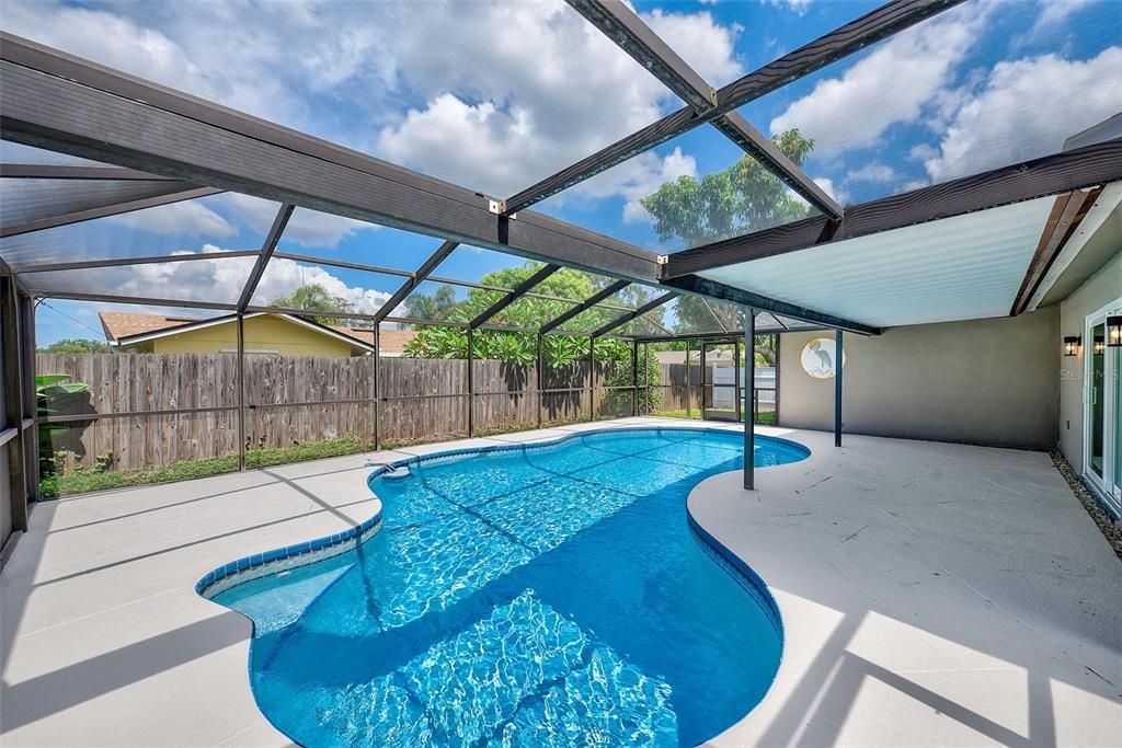 For Rent: $3,500 (4 beds, 2 baths, 1614 Square Feet)