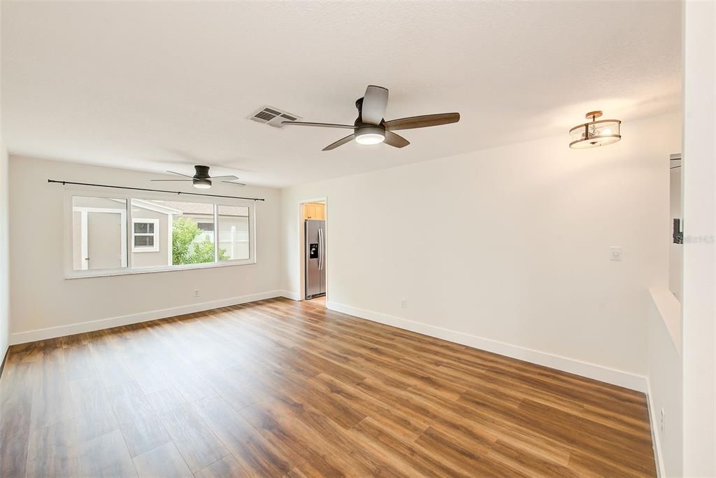 For Rent: $3,500 (4 beds, 2 baths, 1614 Square Feet)