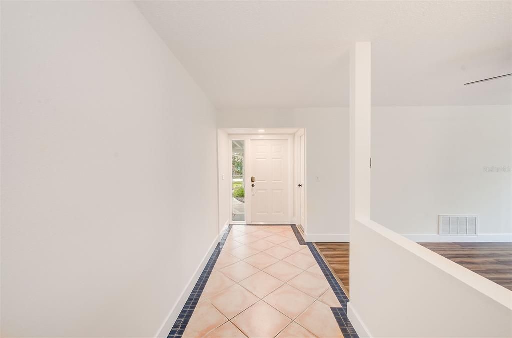 For Rent: $3,500 (4 beds, 2 baths, 1614 Square Feet)