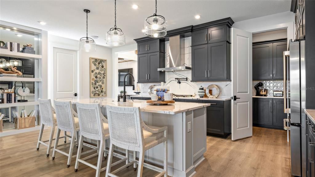 For Sale: $579,990 (3 beds, 3 baths, 2490 Square Feet)