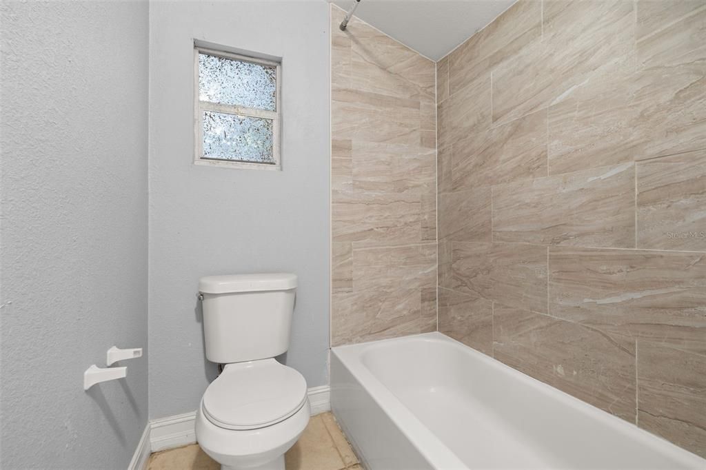 En Venta: $200,000 (3 camas, 2 baños, 1034 Pies cuadrados)