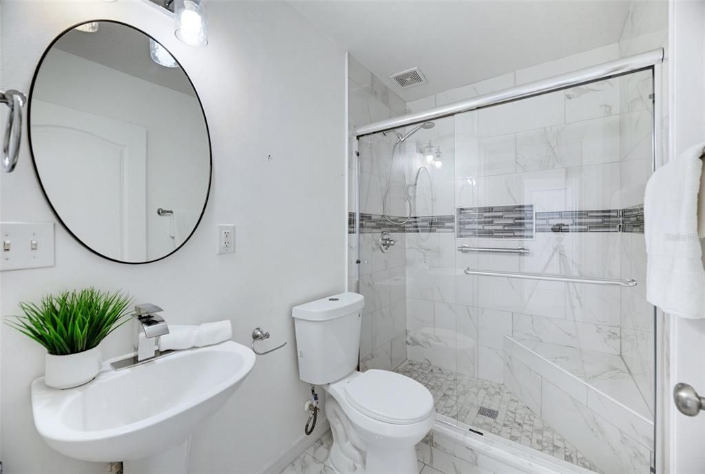 En Venta: $452,000 (4 camas, 3 baños, 2469 Pies cuadrados)