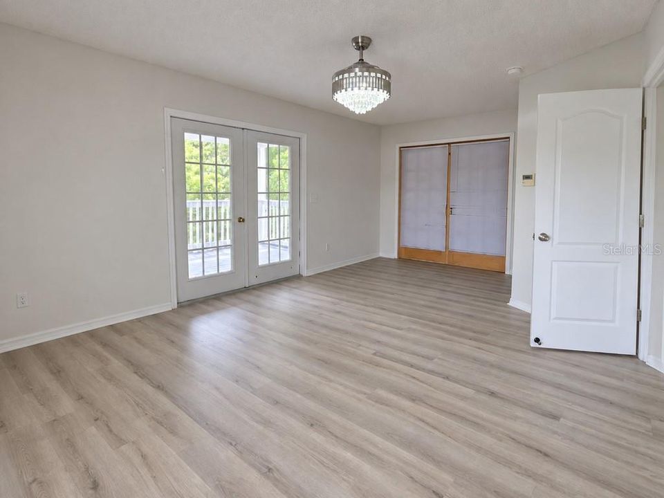 En Venta: $452,000 (4 camas, 3 baños, 2469 Pies cuadrados)