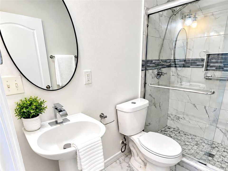 En Venta: $452,000 (4 camas, 3 baños, 2469 Pies cuadrados)