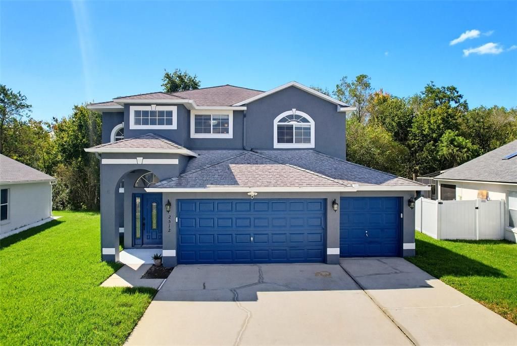 En Venta: $452,000 (4 camas, 3 baños, 2469 Pies cuadrados)