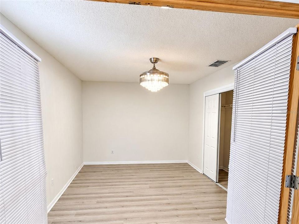 En Venta: $452,000 (4 camas, 3 baños, 2469 Pies cuadrados)