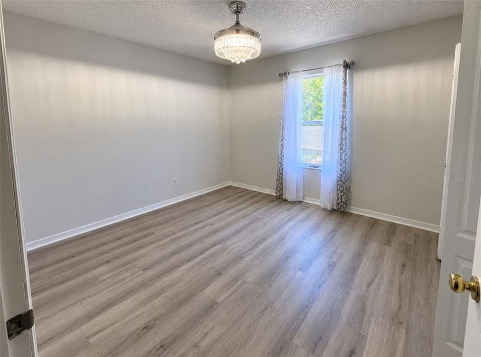 En Venta: $452,000 (4 camas, 3 baños, 2469 Pies cuadrados)
